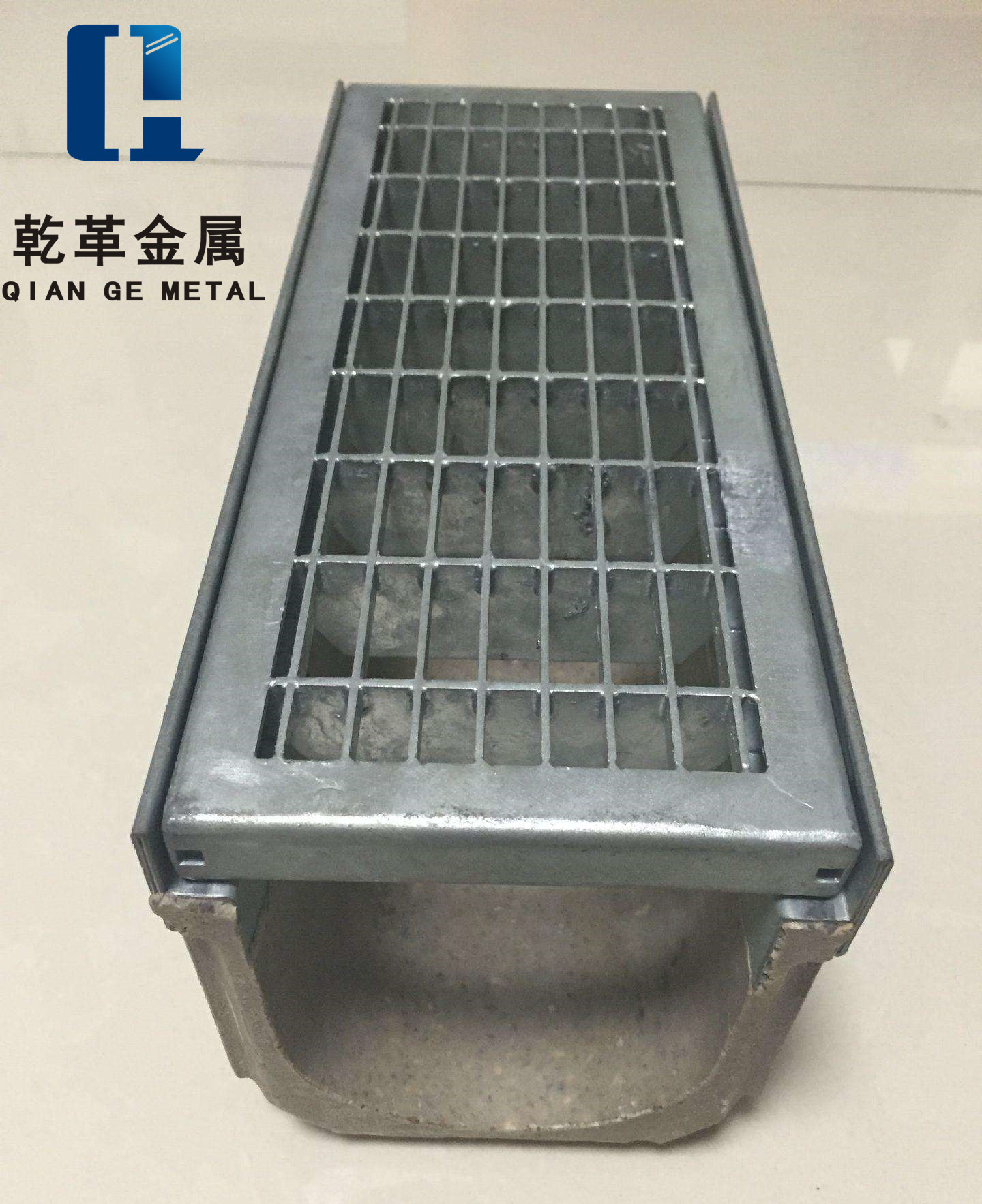 不銹鋼線(xiàn)性排水溝-02